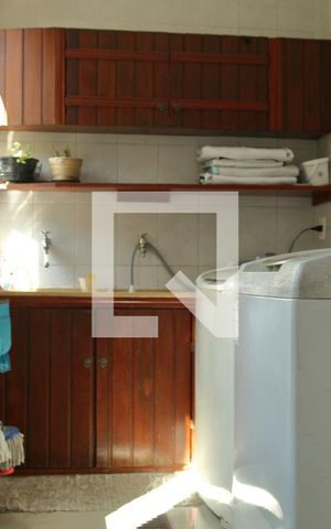 Casa à venda com 260m², 3 quartos e 2 vagasÁrea de Serviço
