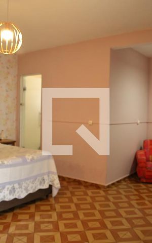 Casa à venda com 260m², 3 quartos e 2 vagasSuíte