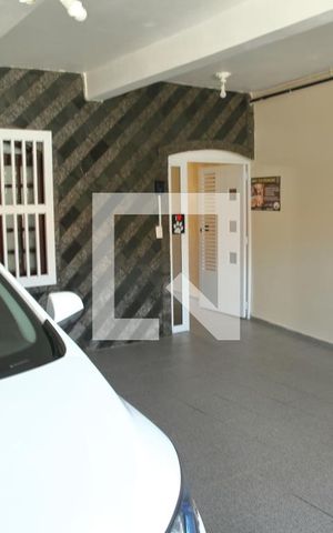 Casa à venda com 260m², 3 quartos e 2 vagasGaragem