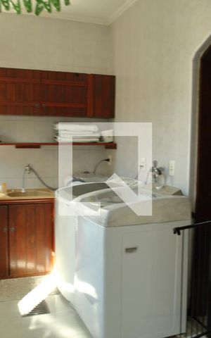 Casa à venda com 260m², 3 quartos e 2 vagasÁrea de Serviço