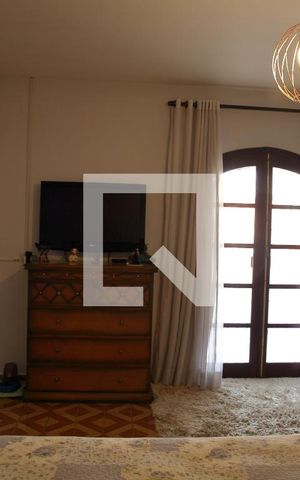 Casa à venda com 260m², 3 quartos e 2 vagasSuíte