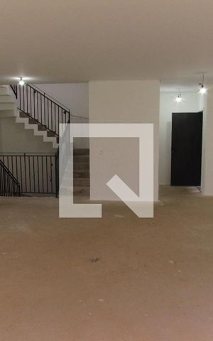 Casa de condomínio à venda com 523m², 4 quartos e 4 vagasSala