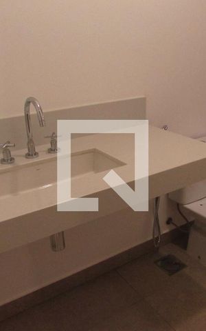 Casa de condomínio à venda com 523m², 4 quartos e 4 vagasBanheiro da Suíte 1