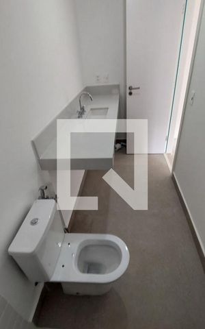 Casa à venda com 707m², 5 quartos e 6 vagasBanheiro do Quarto 4
