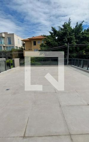 Casa à venda com 707m², 5 quartos e 6 vagasÁrea comum