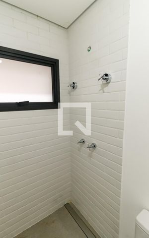 Casa de condomínio à venda com 548m², 4 quartos e 4 vagasBanheiro da Suíte 3