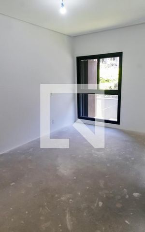 Casa de condomínio à venda com 548m², 4 quartos e 4 vagasSuíte 1