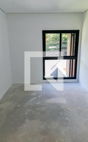 Casa de condomínio à venda com 548m², 4 quartos e 4 vagasSuíte 2