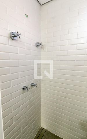 Casa de condomínio à venda com 548m², 4 quartos e 4 vagasBanheiro da Suíte 4 (Masc)