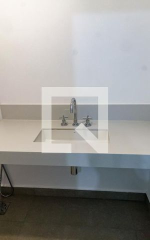 Casa de condomínio à venda com 548m², 4 quartos e 4 vagasBanheiro da Suíte 1