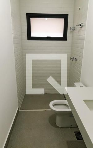 Casa de condomínio à venda com 548m², 4 quartos e 4 vagasBanheiro da Suíte 2