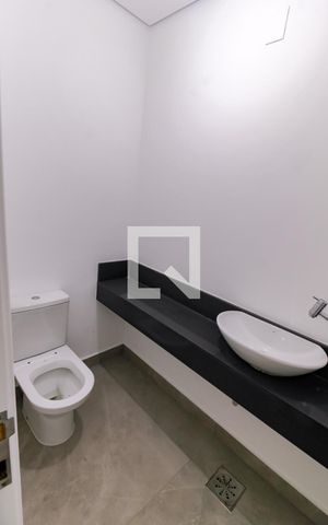 Casa de condomínio à venda com 548m², 4 quartos e 4 vagasLavabo