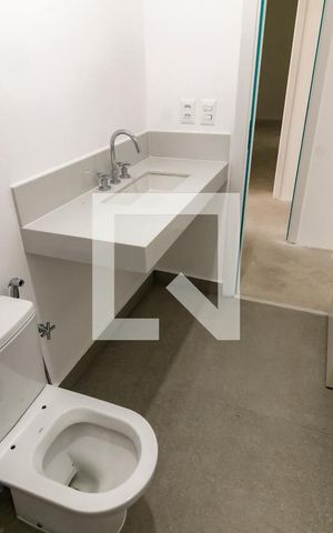 Casa de condomínio à venda com 548m², 4 quartos e 4 vagasBanheiro da Suíte 2