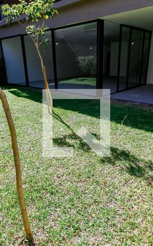 Casa de condomínio à venda com 548m², 4 quartos e 4 vagasJardim