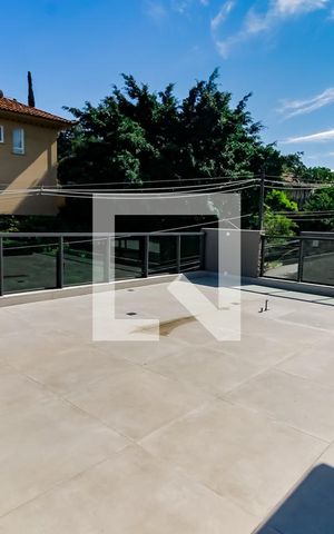 Casa de condomínio à venda com 548m², 4 quartos e 4 vagasVaranda