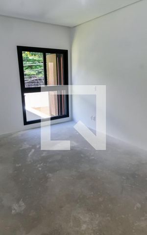Casa de condomínio à venda com 548m², 4 quartos e 4 vagasSuíte 2