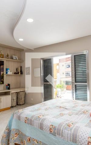 Casa à venda com 300m², 3 quartos e 8 vagas Casa à venda com 300m², 3 quartos e 8 vagasSuíte