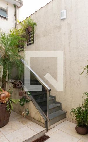 Casa à venda com 300m², 3 quartos e 8 vagas Casa à venda com 300m², 3 quartos e 8 vagasÁrea externa