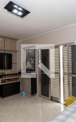Casa à venda com 300m², 3 quartos e 8 vagas Casa à venda com 300m², 3 quartos e 8 vagasQuarto 1