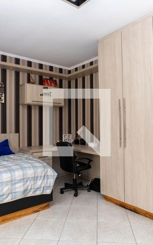 Casa à venda com 300m², 3 quartos e 8 vagas Casa à venda com 300m², 3 quartos e 8 vagasQuarto 1