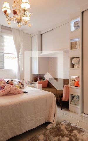 Casa para alugar com 330m², 3 quartos e 4 vagas Casa para alugar com 330m², 3 quartos e 4 vagasSuíte 2