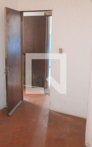 Casa à venda com 180m², 2 quartos e 2 vagasEscritório
