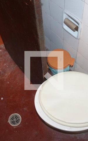 Casa à venda com 180m², 2 quartos e 2 vagasBanheiro 2