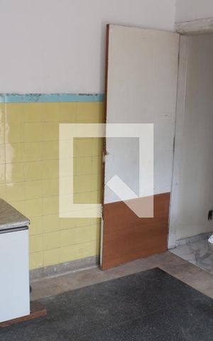 Casa à venda com 180m², 2 quartos e 2 vagasCozinha