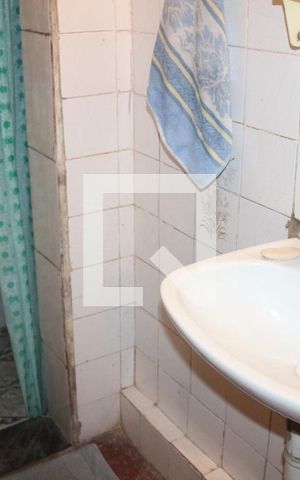 Casa à venda com 180m², 2 quartos e 2 vagasBanheiro 2