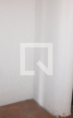 Casa à venda com 180m², 2 quartos e 2 vagasEscritório