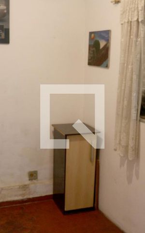Casa à venda com 180m², 2 quartos e 2 vagasEscritório
