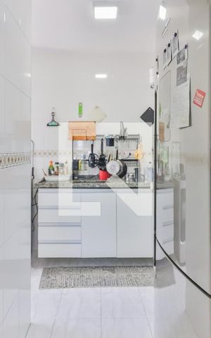 Apartamento à venda com 60m², 3 quartos e 1 vaga Apartamento à venda com 60m², 3 quartos e 1 vagaCozinha e Área de Serviço