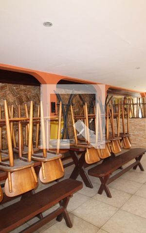 Casa à venda com 350m², 3 quartos e 3 vagasÁrea comum