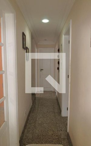 Casa à venda com 350m², 3 quartos e 3 vagasSala - Corredor