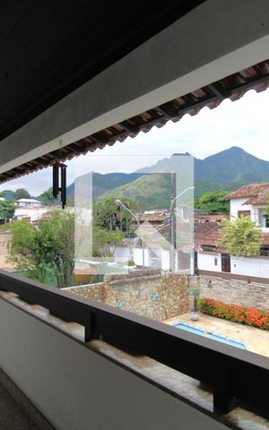 Casa à venda com 350m², 3 quartos e 3 vagasVaranda da sala
