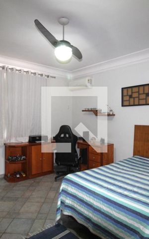 Casa à venda com 350m², 3 quartos e 3 vagasQuarto