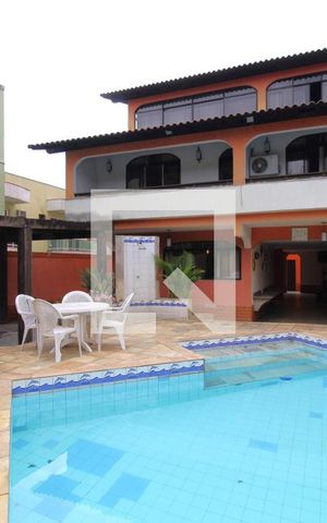 Casa à venda com 350m², 3 quartos e 3 vagasFrente da casa
