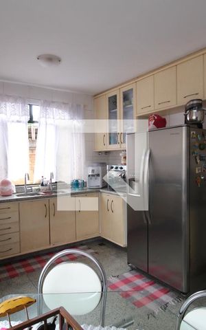 Casa à venda com 350m², 3 quartos e 3 vagasCozinha