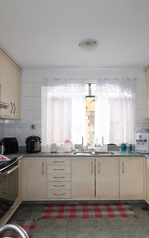 Casa à venda com 350m², 3 quartos e 3 vagasCozinha