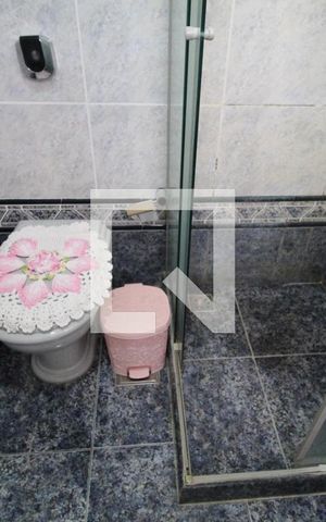 Casa à venda com 350m², 3 quartos e 3 vagasBanheiro da suíte 2