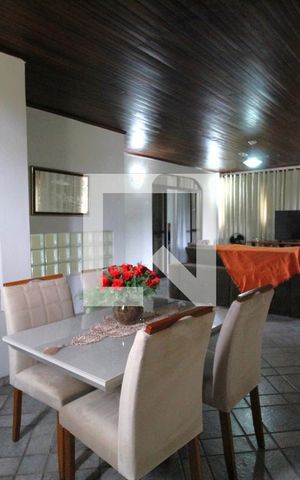 Casa à venda com 350m², 3 quartos e 3 vagasPiso Superior