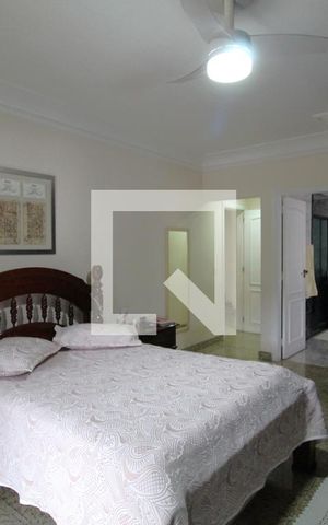 Casa à venda com 350m², 3 quartos e 3 vagasSuíte 1
