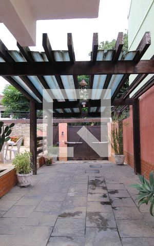 Casa à venda com 350m², 3 quartos e 3 vagasGaragem