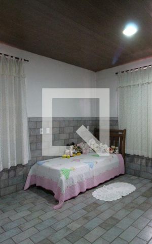 Casa à venda com 350m², 3 quartos e 3 vagasÁrea de serviço - Quarto