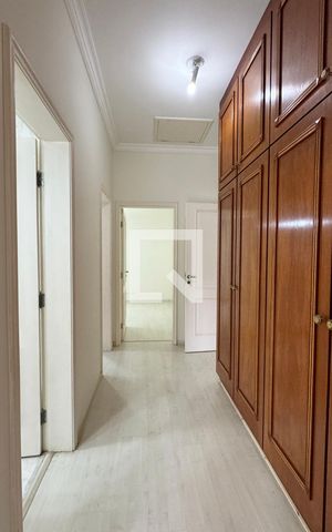 Casa de condomínio à venda com 400m², 4 quartos e 4 vagasCloset da suíte 1