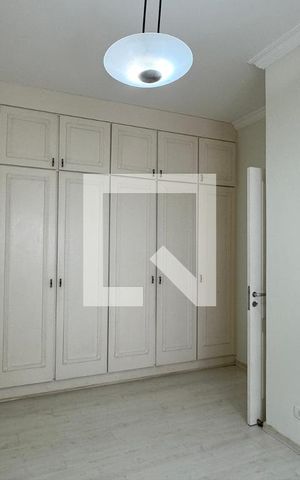Casa de condomínio à venda com 400m², 4 quartos e 4 vagasCloset da suíte 1