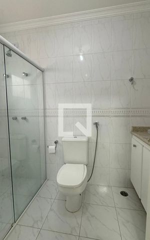 Casa de condomínio à venda com 400m², 4 quartos e 4 vagasBanheiro da Suíte 4