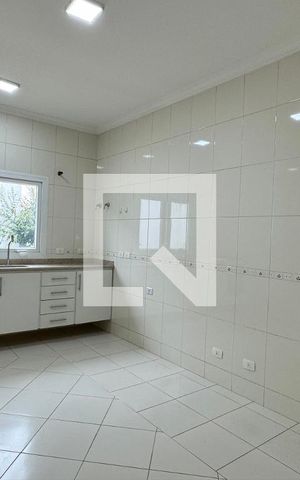 Casa de condomínio à venda com 400m², 4 quartos e 4 vagasCozinha 1
