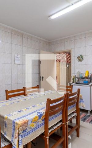 Casa à venda com 140m², 2 quartos e 2 vagasCozinha