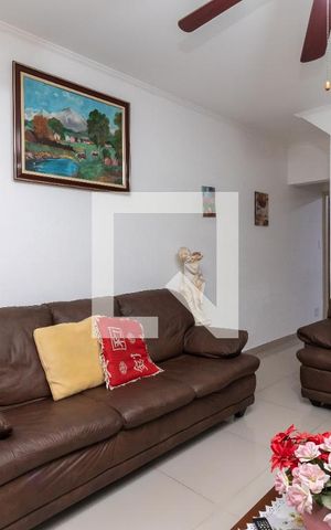 Casa à venda com 140m², 2 quartos e 2 vagasSala